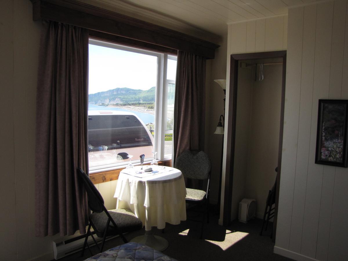 Motel Du Haut Phare Cap-des-Rosiers Oda fotoğraf